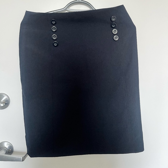 Fitted pencil skirt - Picture 1 of 3